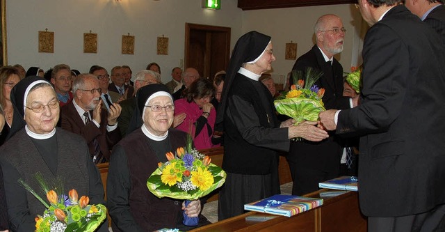 Abschied: Fr Schwester Siegmara, Schw...d Landrat Frank Scherer (von links).    | Foto: K. Meyer