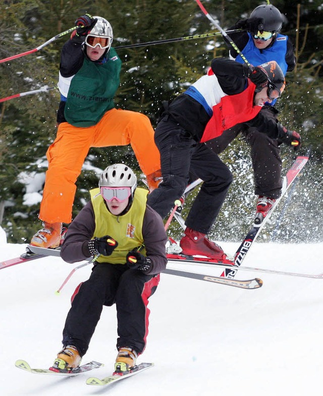 Skicross in seiner spektakulrsten For...t  den fliegenden Skicrossern nichts.   | Foto: Roger Mller