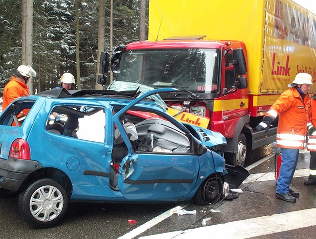 Der Lastwagen hatte keine Chance, rechtzeitig zu bremsen.  | Foto: Heinz Roller