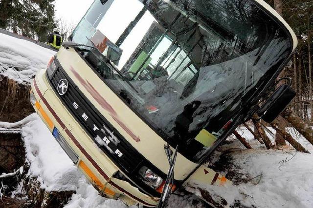 Fotodokumentation: Busunfall bei Bonndorf