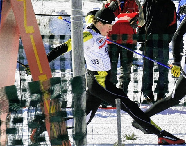 Mit Ausfallschritt am Ziel: Jonas Lff...eutschlandpokal-Gesamtwertung der J17.  | Foto: Wiedmann