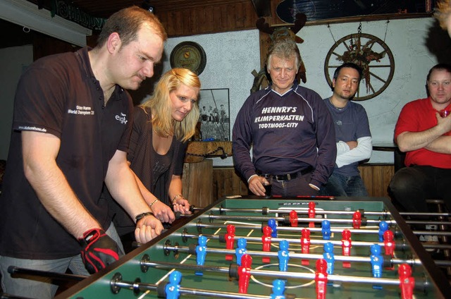 Zum Geburtstag bekam Silvia Schwald (B...iese  berraschung organisiert hatte.   | Foto: Hans-Dieter Folles