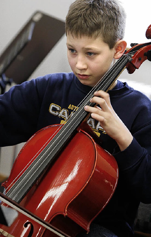 Welches Instrument fr sie das richtig...bis 14 Uhr in der Musikschule testen.   | Foto: BZ