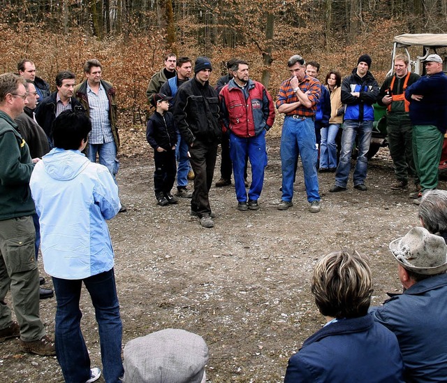 Revierfrster  Gerd Fricker leitete di... dem Ergebnis war er sehr zufrieden.    | Foto: Heiner Fabry