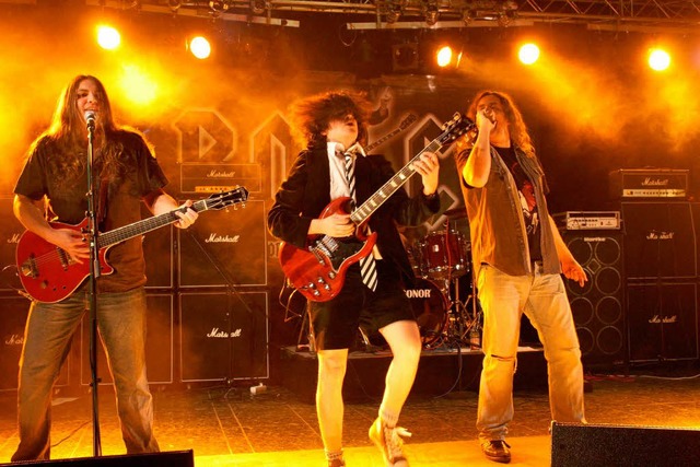 &#8222;Rock -The AC/DC Show&#8220; im Faust-Gymnasium.   | Foto: H. J. Kugler