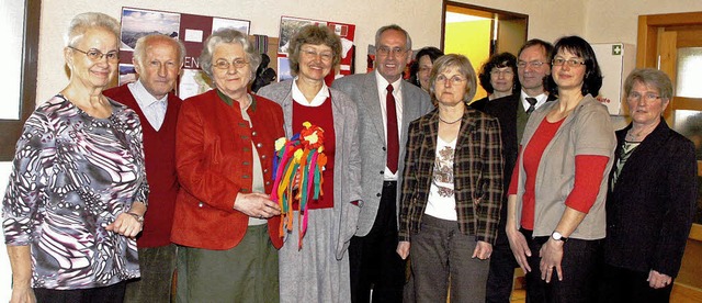 Helene von Heyl (Dritte von links)  ha...sanratsvorsitzende  Christel Ruppert.   | Foto: Heidi Fssel