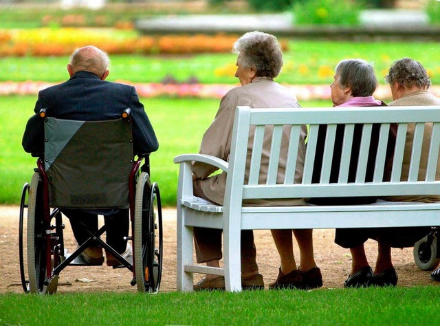 Rund 20 Millionen Rentner erhalten zum 1. Juli mehr Geld  | Foto: dpa