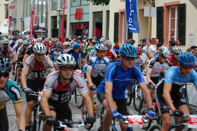 Start  ins  Mountainbike-Eldorado ring...und gingen auf eine der fnf Strecken.  | Foto: Fotos: Gertrude Siefke