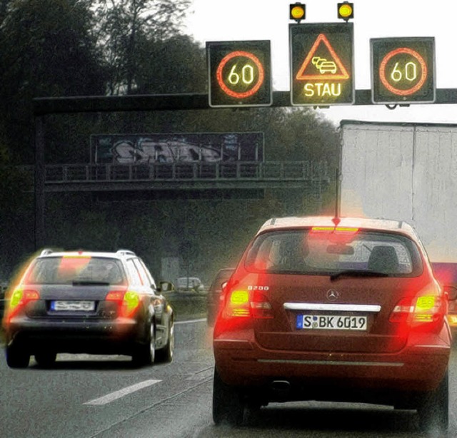 Fr mehr Sicherheit: Warnblinken am  Ende eines Verkehrsstaus   | Foto: ZVG