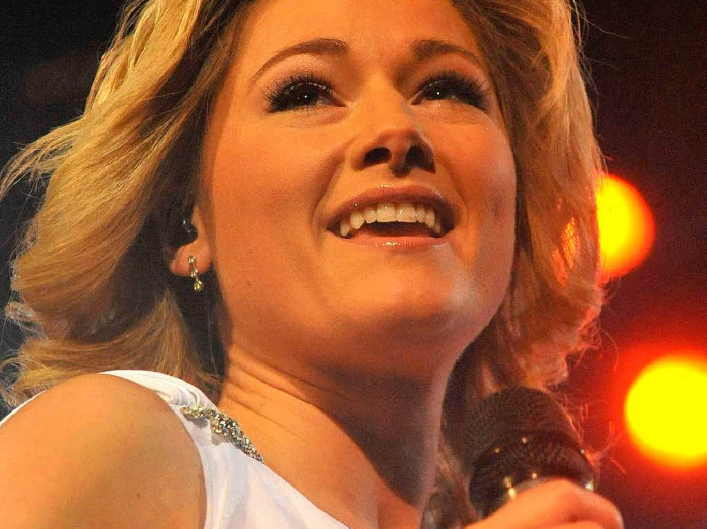 Die Hoffnungstrgerin des deutschen Schlagers: Helene Fischer im Freiburger Konzerthaus.