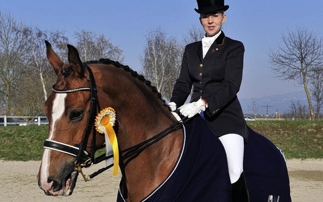 Rossini Grande und Julia Ellssser  gewannen in Griheim den Prix St. Georges.   | Foto: Peter  Hartmann