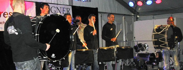 Verschiedene Trommelknstler schlugen ...an Drum Contest 2009&#8220; in Steinen  | Foto: .  Privat