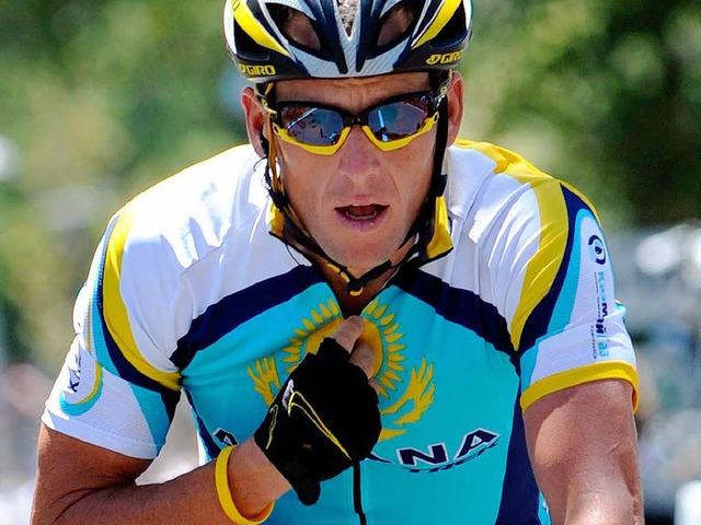 Lance Armstrong steht dank ldierter Schulter vor einer 72-stndigen Ruhepause  | Foto: dpa