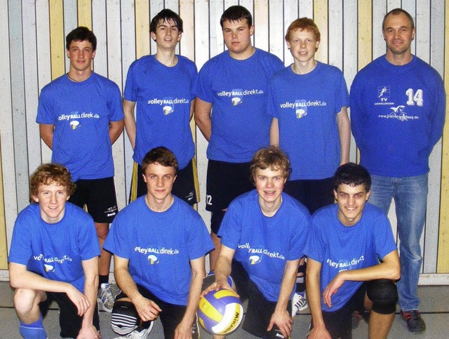 Die erfolgreichen B-Jugend-Volleyballe...n mit Trainer Stephan Vavra (rechts).   | Foto: TV DENZLINGEN