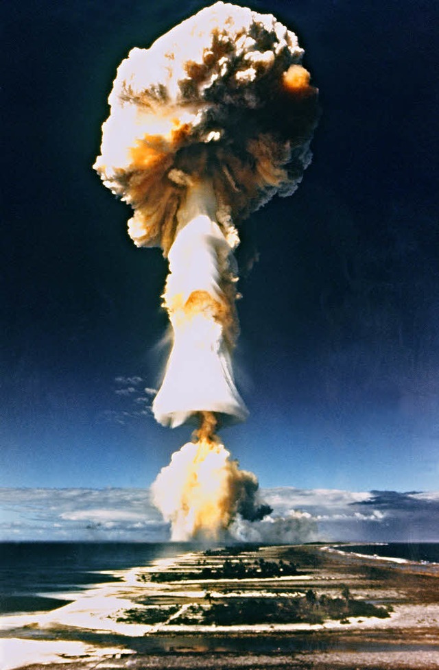 Atomwolke ber Mururoa im Jahr 1970  | Foto: afp, Grafik: BZ/ZEL