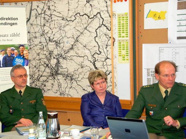 Reinhard Schwaab, Evelyn Tampe und Manfred Holder: Die  Statistik im Blick.  | Foto: hans-jrgewn trul