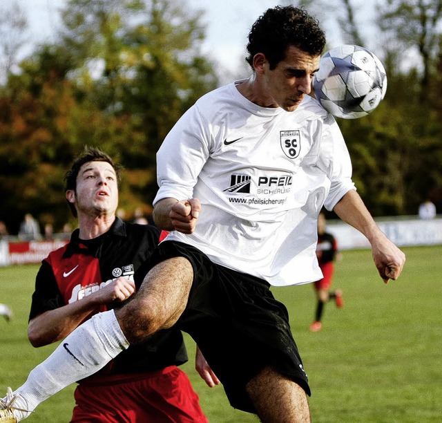 Der SC Offenburg  &#8211; hier Mario B...ei in der Sdstaffel der Kreisliga A.   | Foto:  Faruk nver (A)