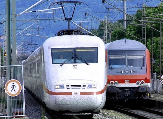 Bis es getrennte Gleise fr Schnell- und Nahverkehr gibt, wird es noch dauern.  | Foto: Lauber