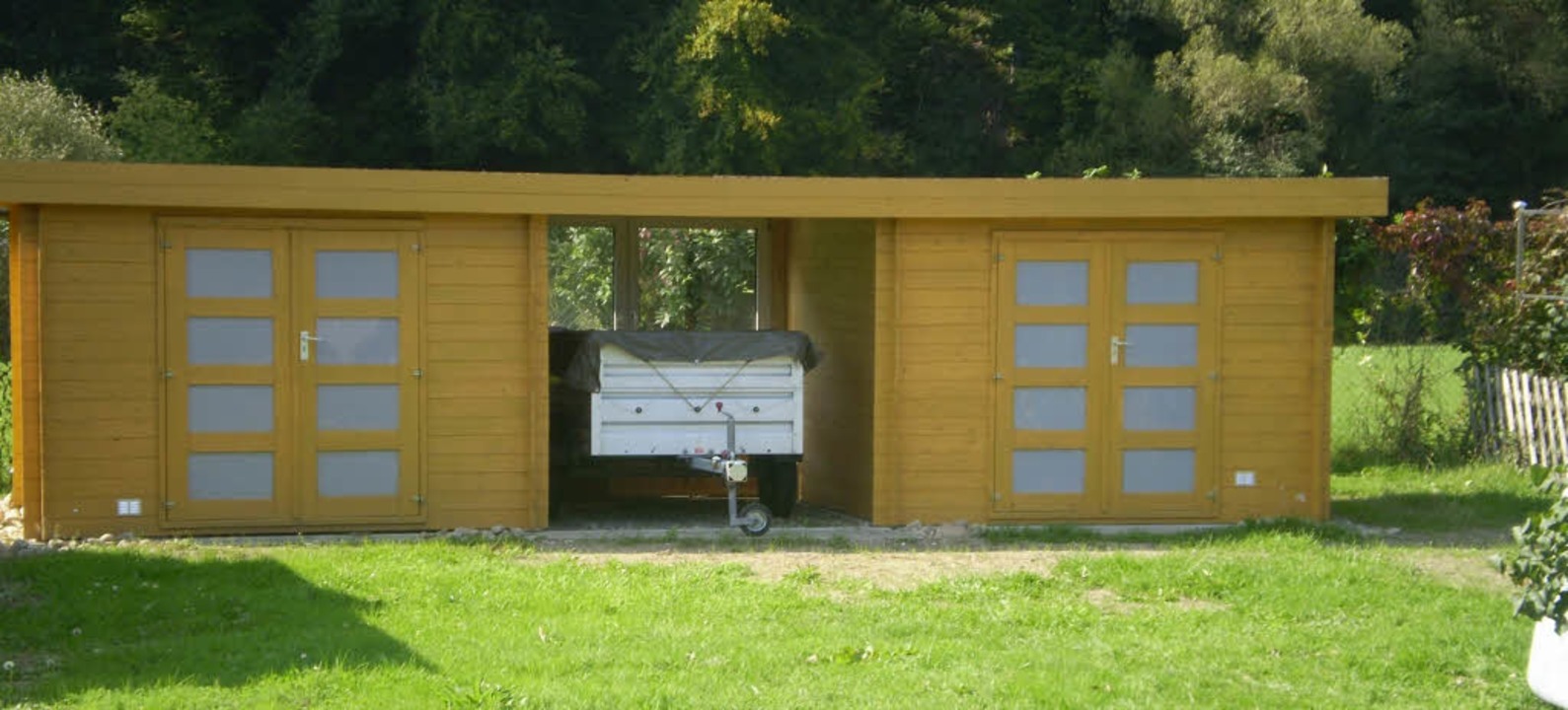 Die  Gartenfreunde Bremt  haben im ver...ahr eine neue Gerätehütte gebaut.       | Foto: Privat