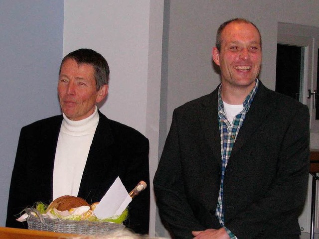 Schulleiter Klaus Elbers (rechts) und Referent Jrgen Blumenberg.  | Foto: Ilona Seifermann