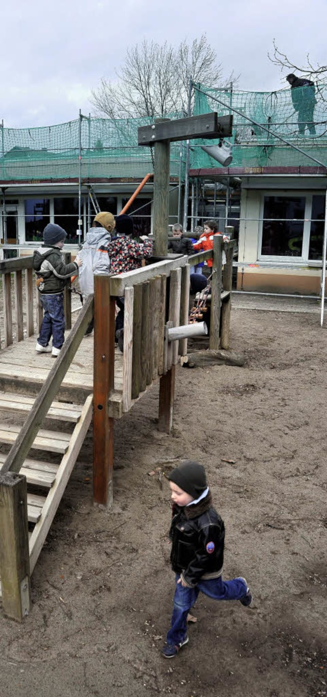Im Lehener Kindergarten Edith Stein  s...Dachsanierung kurz vor dem Abschluss.   | Foto: Thomas Kunz