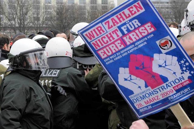 Krawalle bei Demonstrationen in Berlin