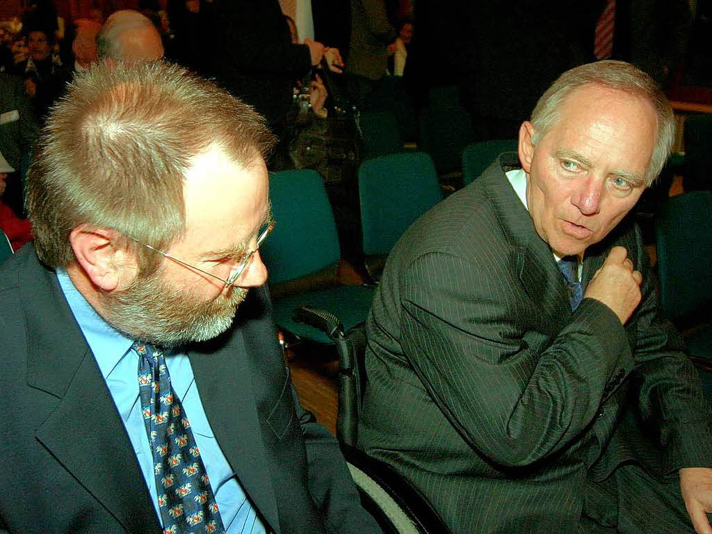 Zahlreiche Ehrengste waren in den Kursaal nach Menzenschwand gekommen, um Hans Loritz ihre Wnsche fr den neuen Lebensabschnitt mitzugeben.