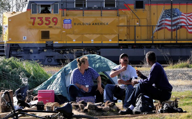 Kein Job, keine Wohnung: Obdachlose in der &#8222;Tent City&#8194;  | Foto: AFP