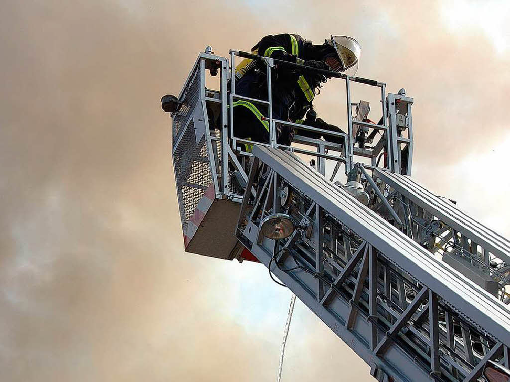 Einsatzkrfte der Feuerwehr waren vor Ort und brachten das Feuer rasch unter Kontrolle