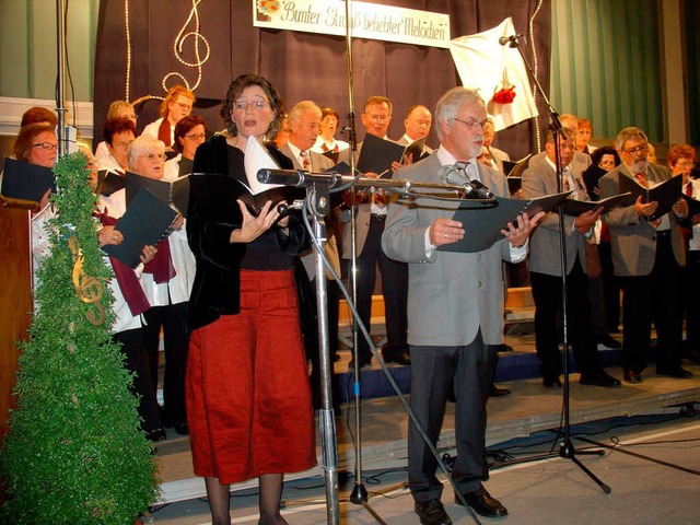 Noch unbeschwerter soll die Chorgemein...ierten  Schulsporthalle singen knnen.  | Foto: achim ungerer