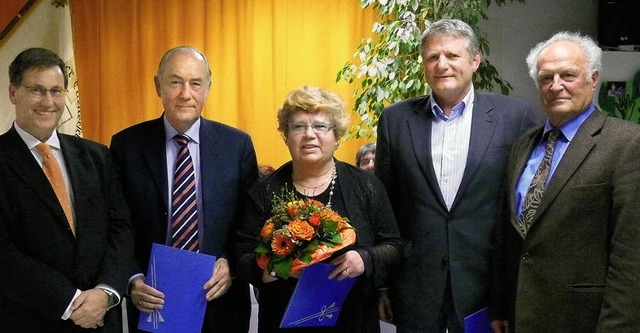 Der FT-Vorstandsvorsitzende Patrick  E...Ehrenprsident  Heinz Mrder (rechts).  | Foto: Privat