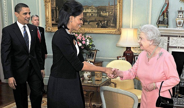 Queen Elizabeth II. empfngt US-Prsid...gab es  gestern zahlreiche Proteste.    | Foto: dpa/afp