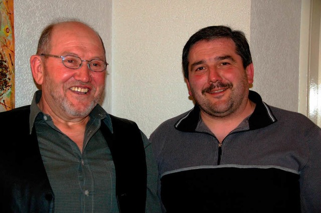 Riedlingens scheidender Ortsvorsteher ...cher Nachfolger  Rolf Moritz (rechts).  | Foto: Markus Maier