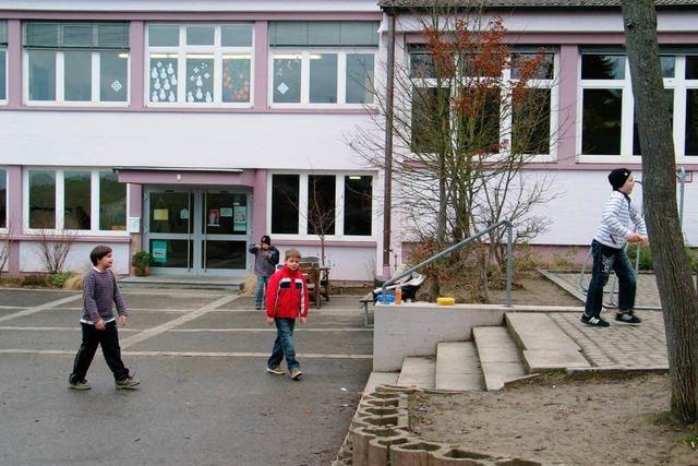 Das Schulgebäude wird zum Kindergarten