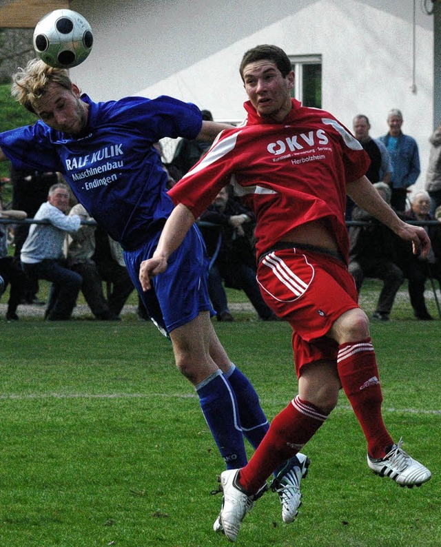 Stefano Lai (rechts), hier im Duell mi...de doch mit leeren Hnden dastanden.    | Foto: Claus Zimmermann