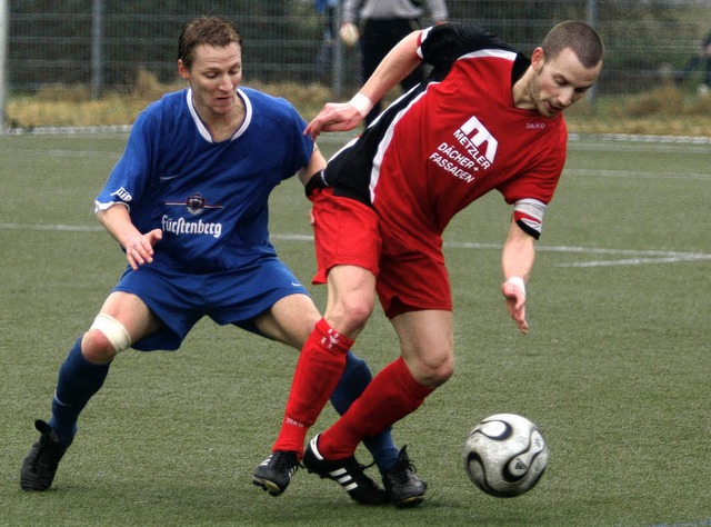 Der Blaue in Rot, der Baaremer in Bleu... der Donaueschinger Florian Heitzmann   | Foto: Dieter Reinhardt