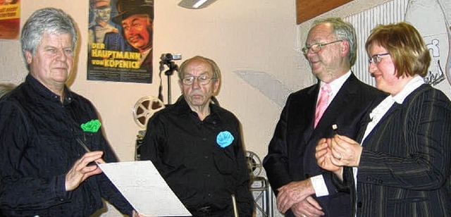 Geehrt wurden (von links): Klaus Schne... Bobeth und  Karin Horst gratulierten.  | Foto: Otto Selb