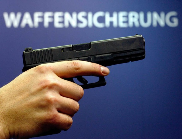 Waffen sollen besser gesichert werden. Aber wie?  | Foto: dpa