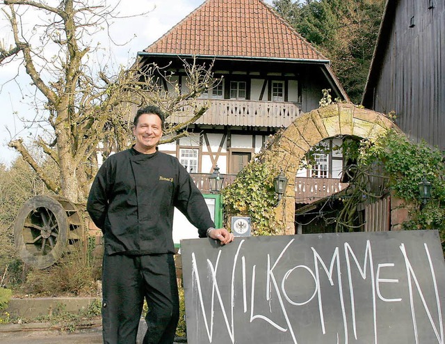 Romeo  Minervini heit seine Gste im ...;Herberge zum Lwen&#8220; willkommen.  | Foto: Heidi Foessel