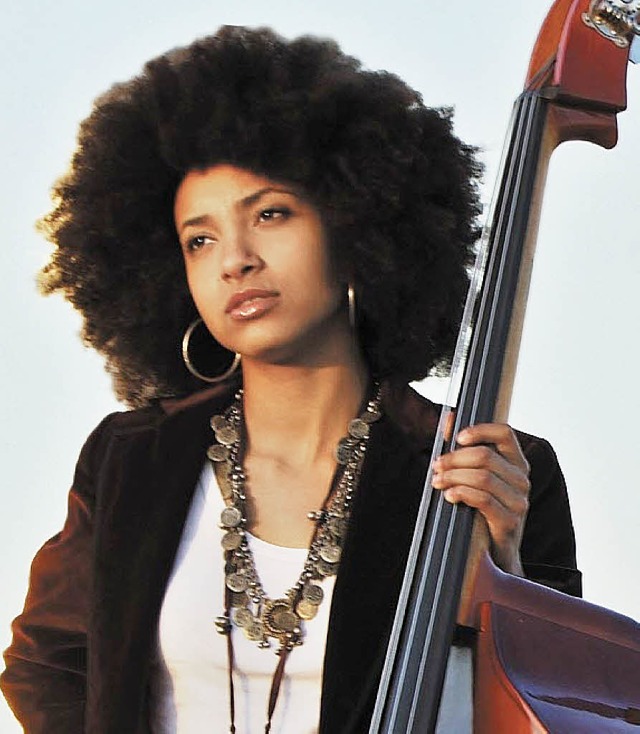 Hochgelobte Bassistin: Esperanza Spalding   | Foto: pr