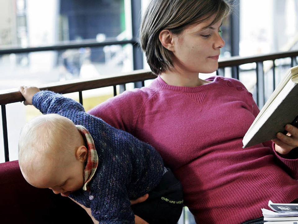 Kind und Karriere sind auch fr Frauen...m Studium fter vereinbar als gedacht.  | Foto: gms