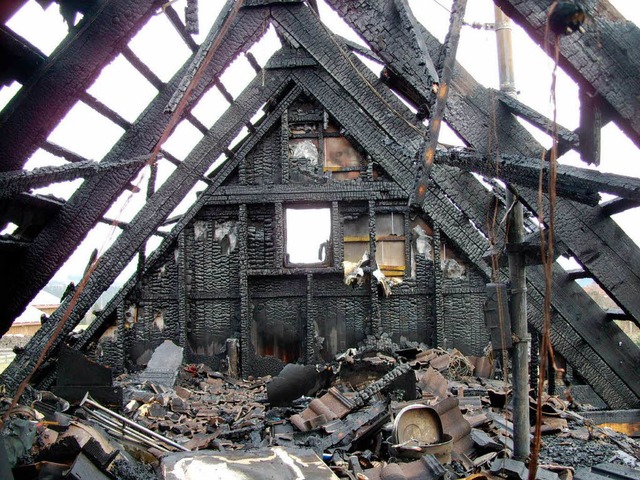 Ein Raub der Flammen wurde am Ostersonntag ein Wohnhaus in Gndelwangen.  | Foto: Konrad Benitz