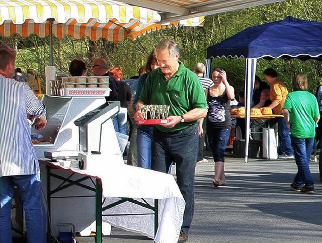 Premiere hatte   der Eichener Wochenmarkt am   Grndonnerstag.   | Foto: Hege