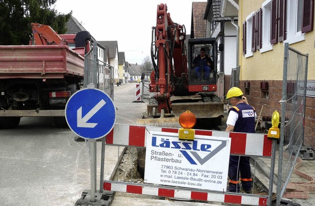 Die Arbeiten haben in der Wylerter Hauptstrae begonnen.   | Foto: BZ