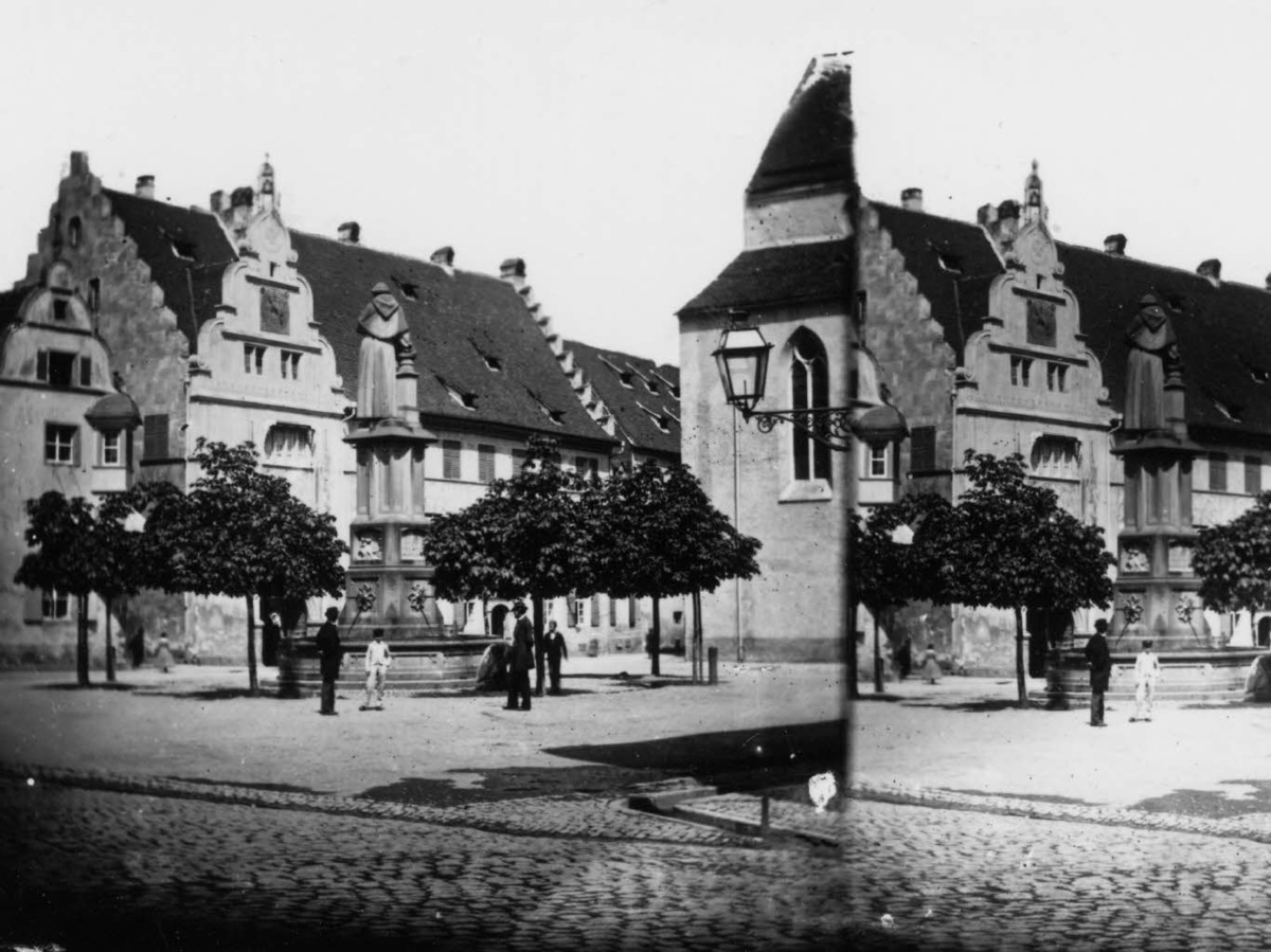 Franziskanerplatz, heute Rathausplatz, um 1870 – Synchronaufnahme.