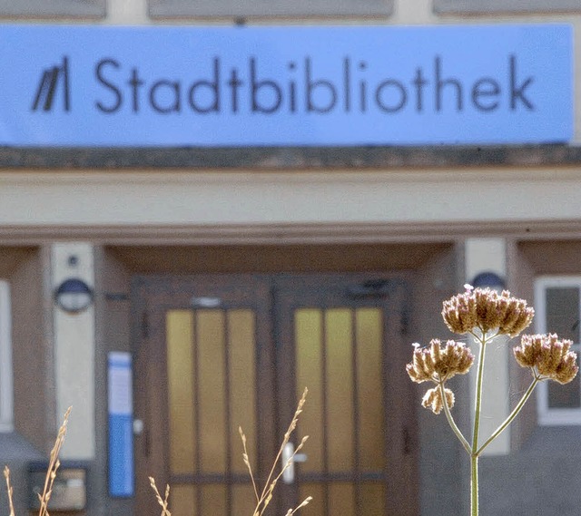 Sie soll durch Sanierungen noch attrak...rden: die Neuenburger Stadtbibliothek.  | Foto: Volker Mnch