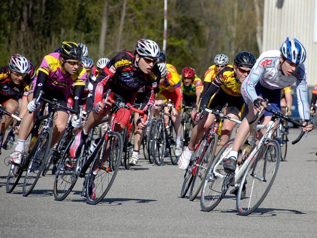 130 Radsportler haben sich fr das Hauptrennen am Samstag gemeldet.  | Foto: Christien Aniol