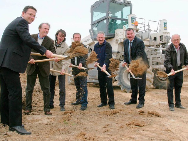 Erster Spatenstich im neuen Baugebiet  | Foto: Hagen Schnherr