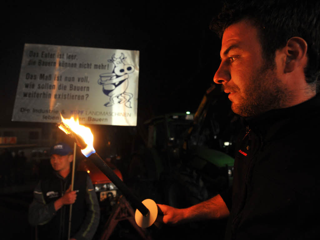 Forderten bei einem Protestmarsch hhere Milchpreise: Bauern in Freiburg.