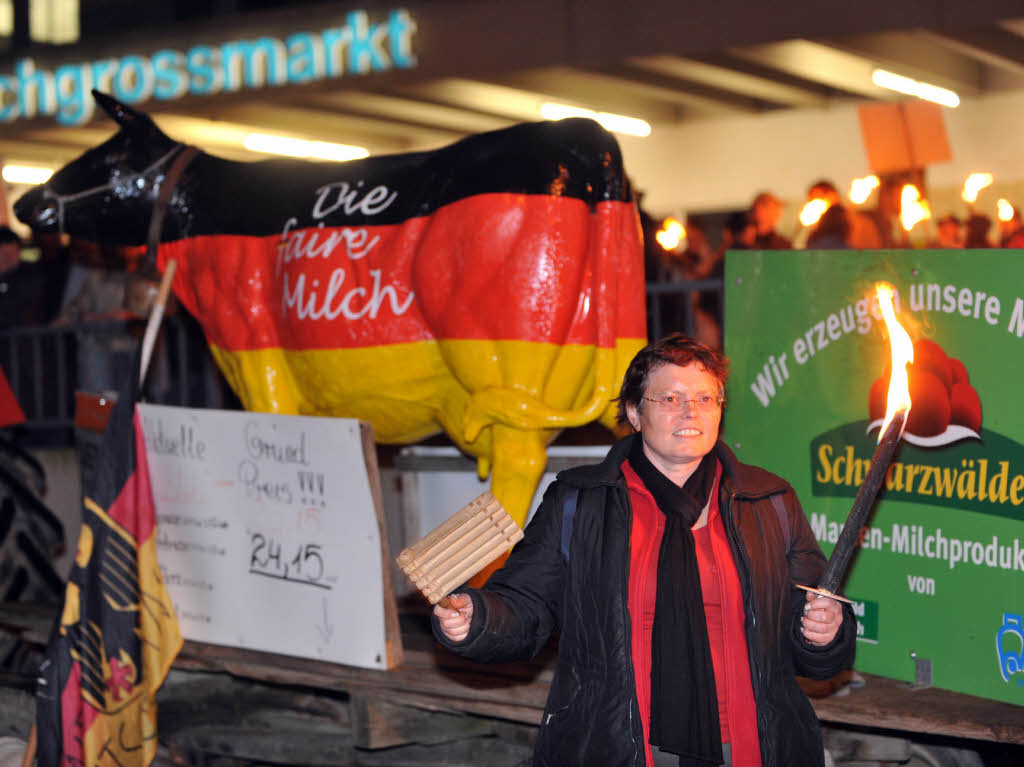 Forderten bei einem Protestmarsch hhere Milchpreise: Bauern in Freiburg.